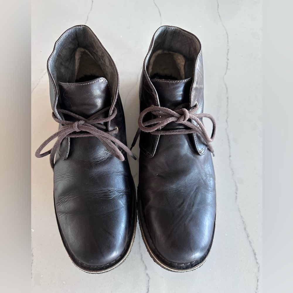UGG Leighton Chukka Boots 3275 Shearling Insole Dark Chocolate Brown Mens 12 US - Picture 2 of 16